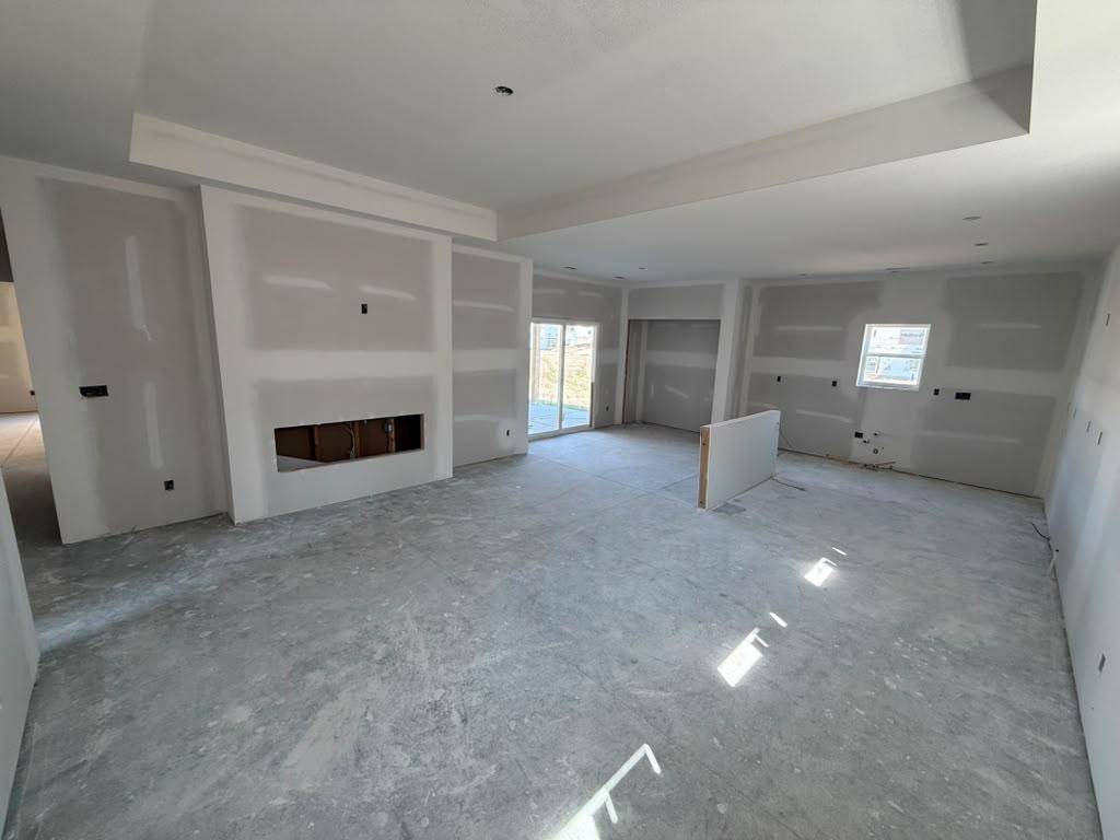 8986 E Joshua St, Bel Aire, KS 67226