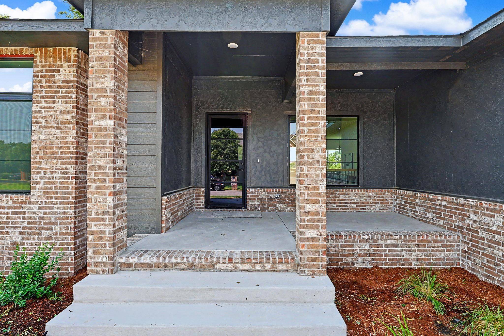 3117 E Sunflower Dr, Derby, KS 67037