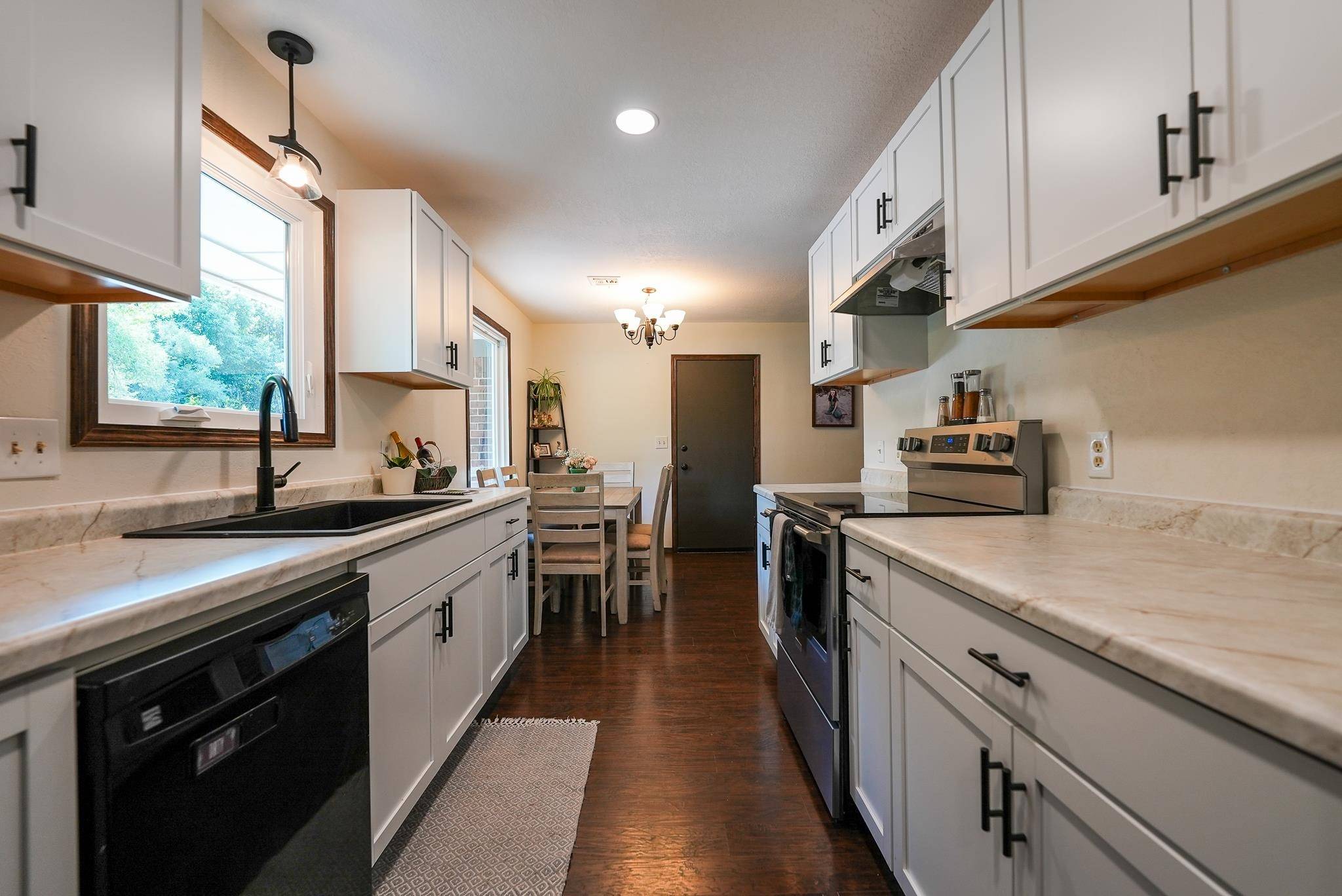 1673 N Lawndale Ave, El Dorado, KS 67042