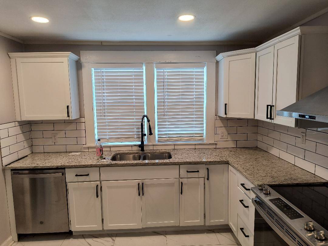 115 S Chautauqua Ave, Wichita, KS 67211