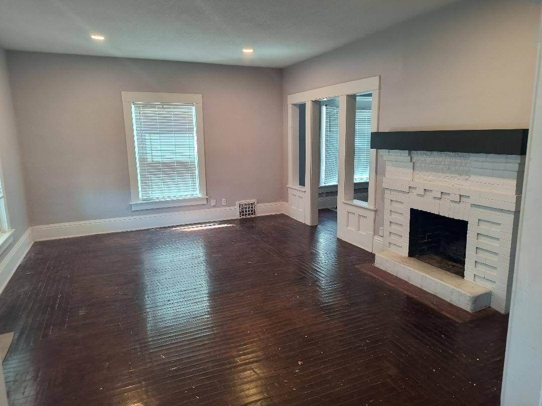 115 S Chautauqua Ave, Wichita, KS 67211
