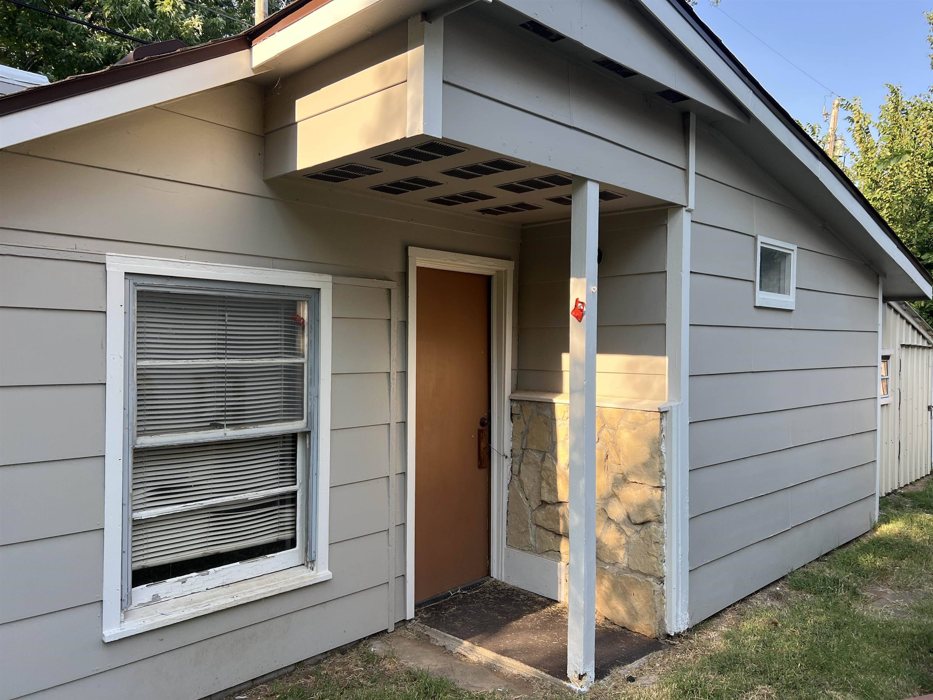 1328 W Oklahoma, Arkansas City, KS 67005