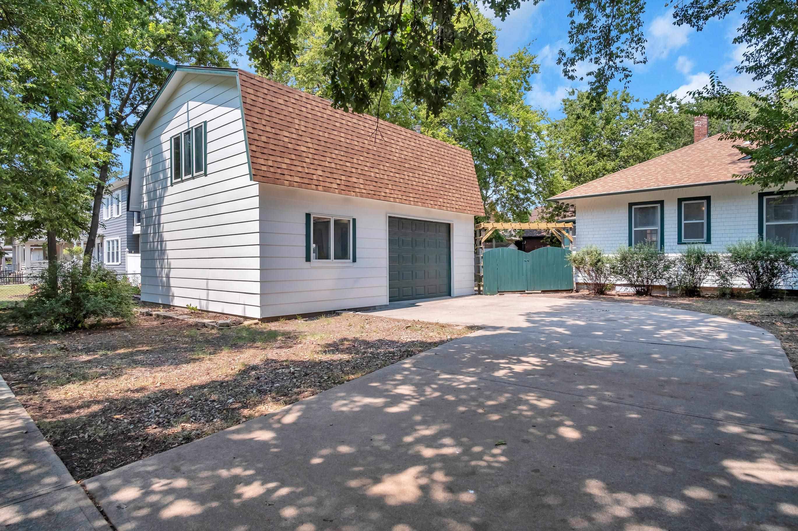 117 Harrison, Newton, KS 67114