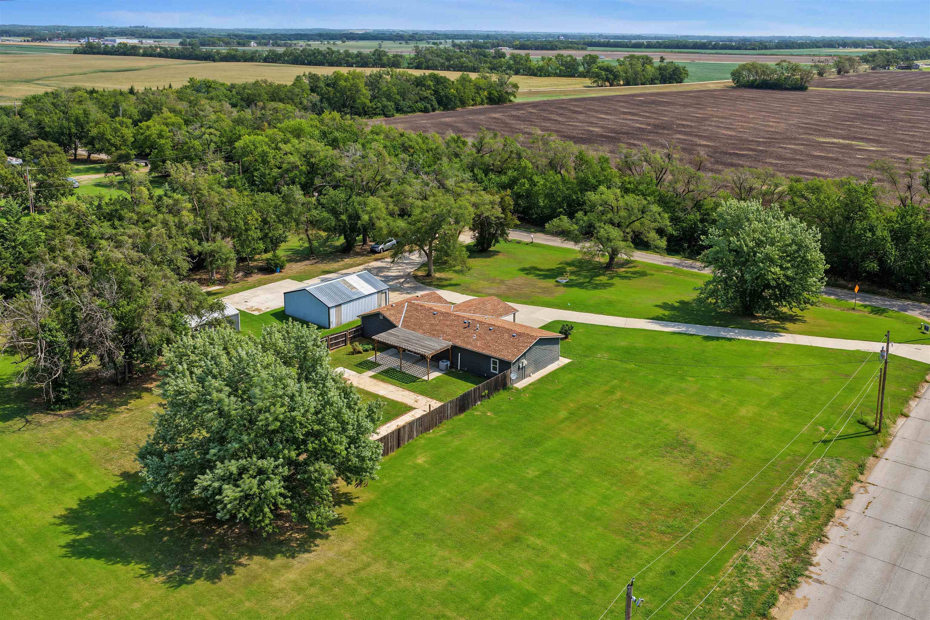 1301 N Front St, Salina, KS 67401