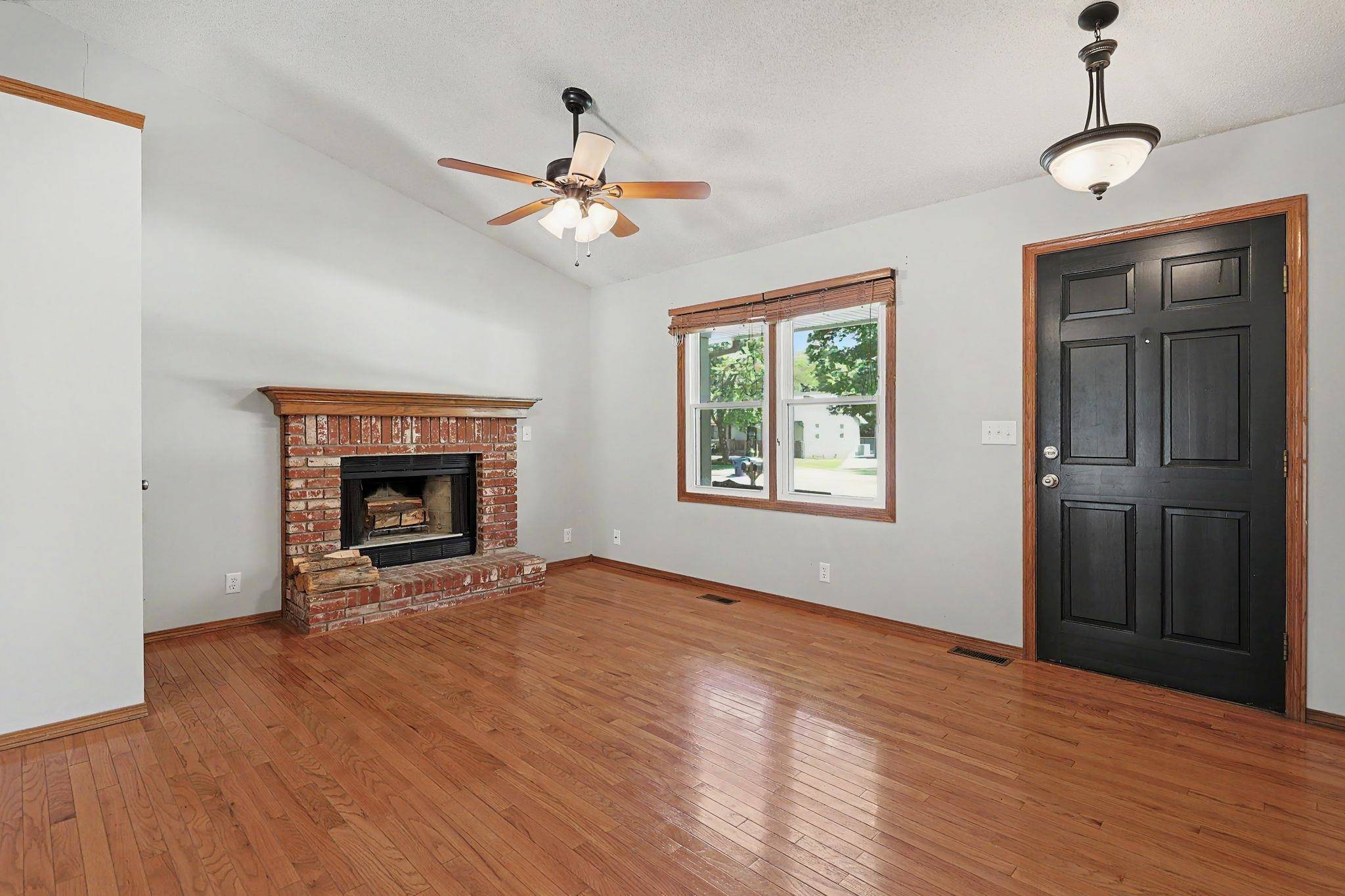 1633 N Tanglewood, Rose Hill, KS 67133