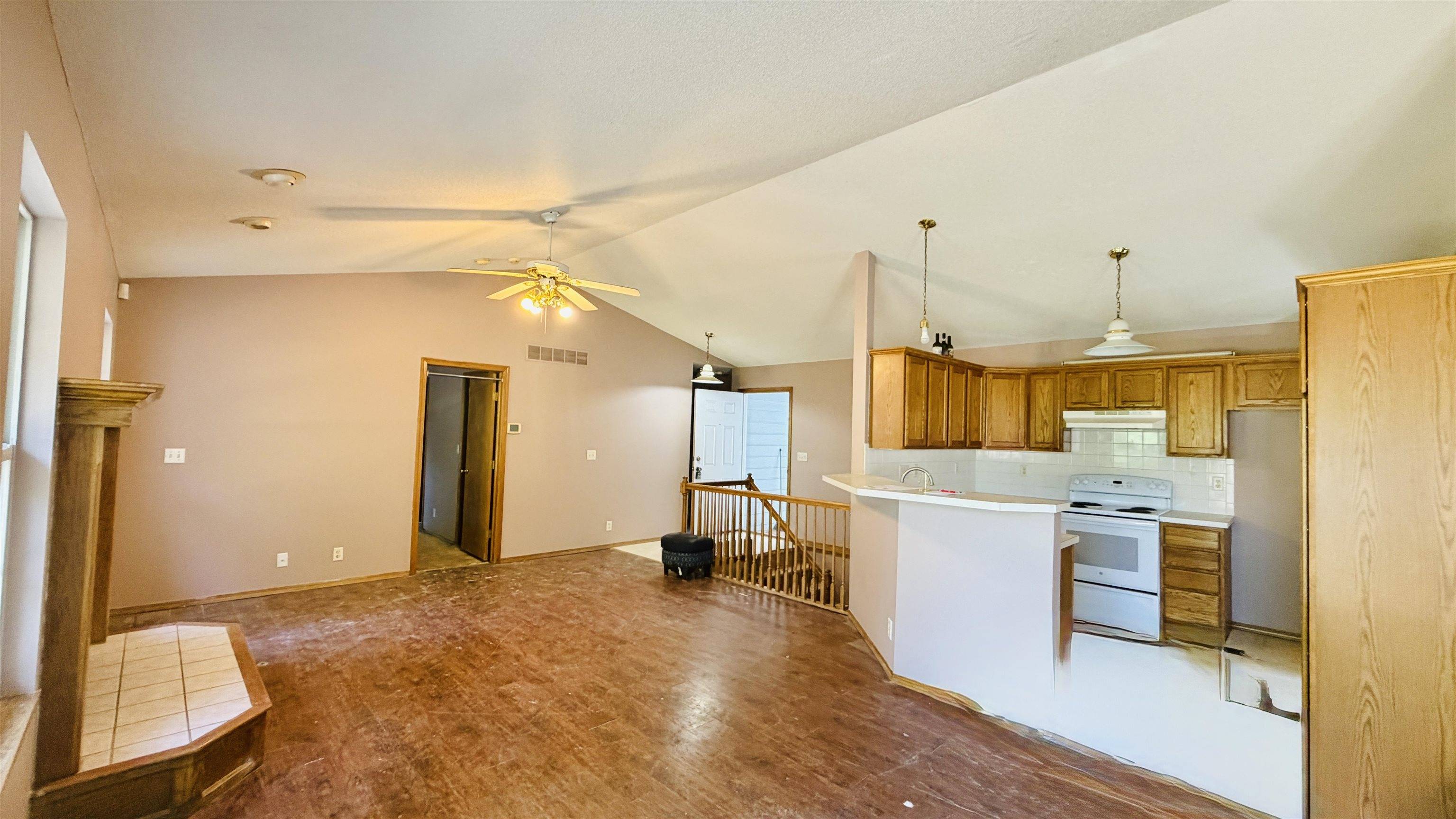 2714 S RIANIER CIR, Wichita, KS 67215