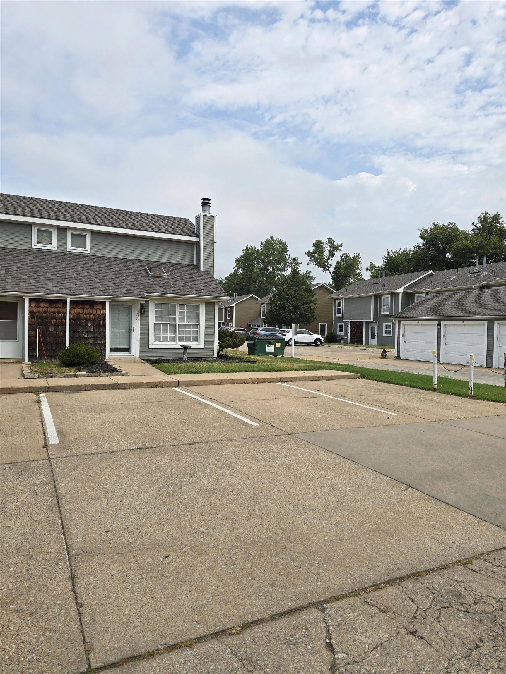 6725 W Shade, Wichita, KS 67212