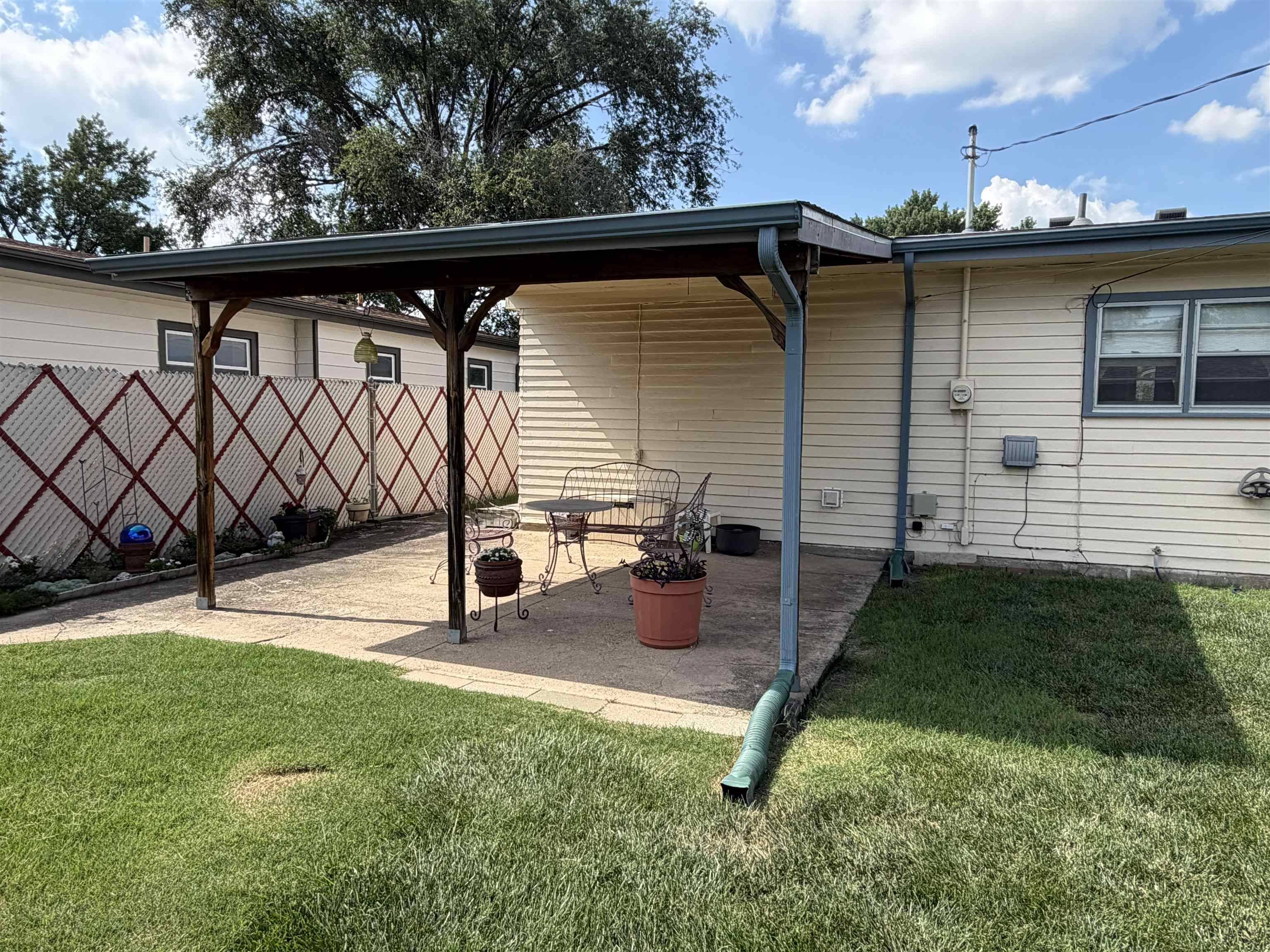 2321 W Grant, Wichita, KS 67213