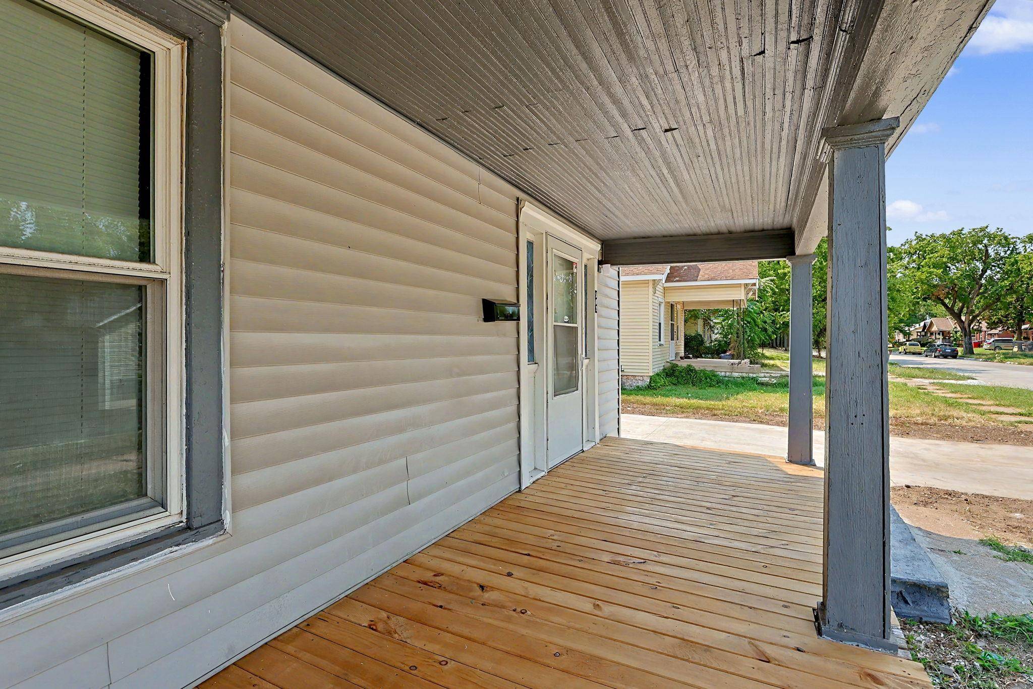 532 S Ellis, Wichita, KS 67211