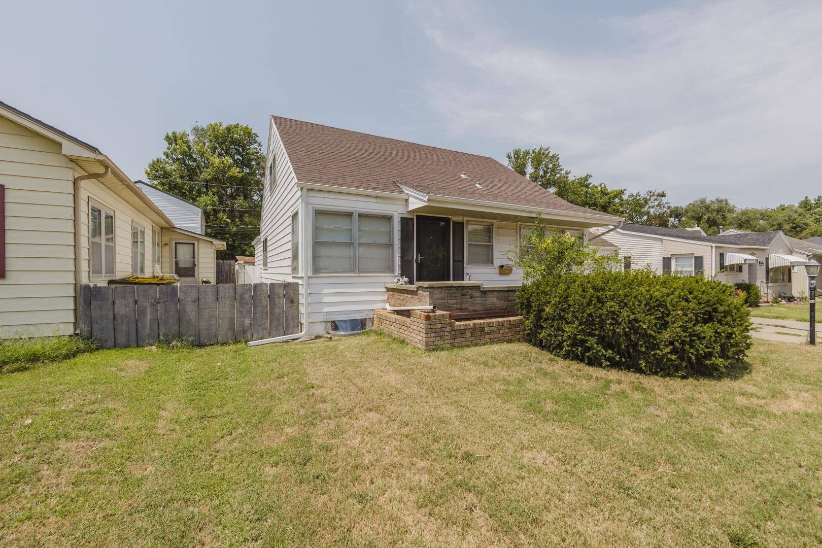 305 Lawrence St., Pratt, KS 67124