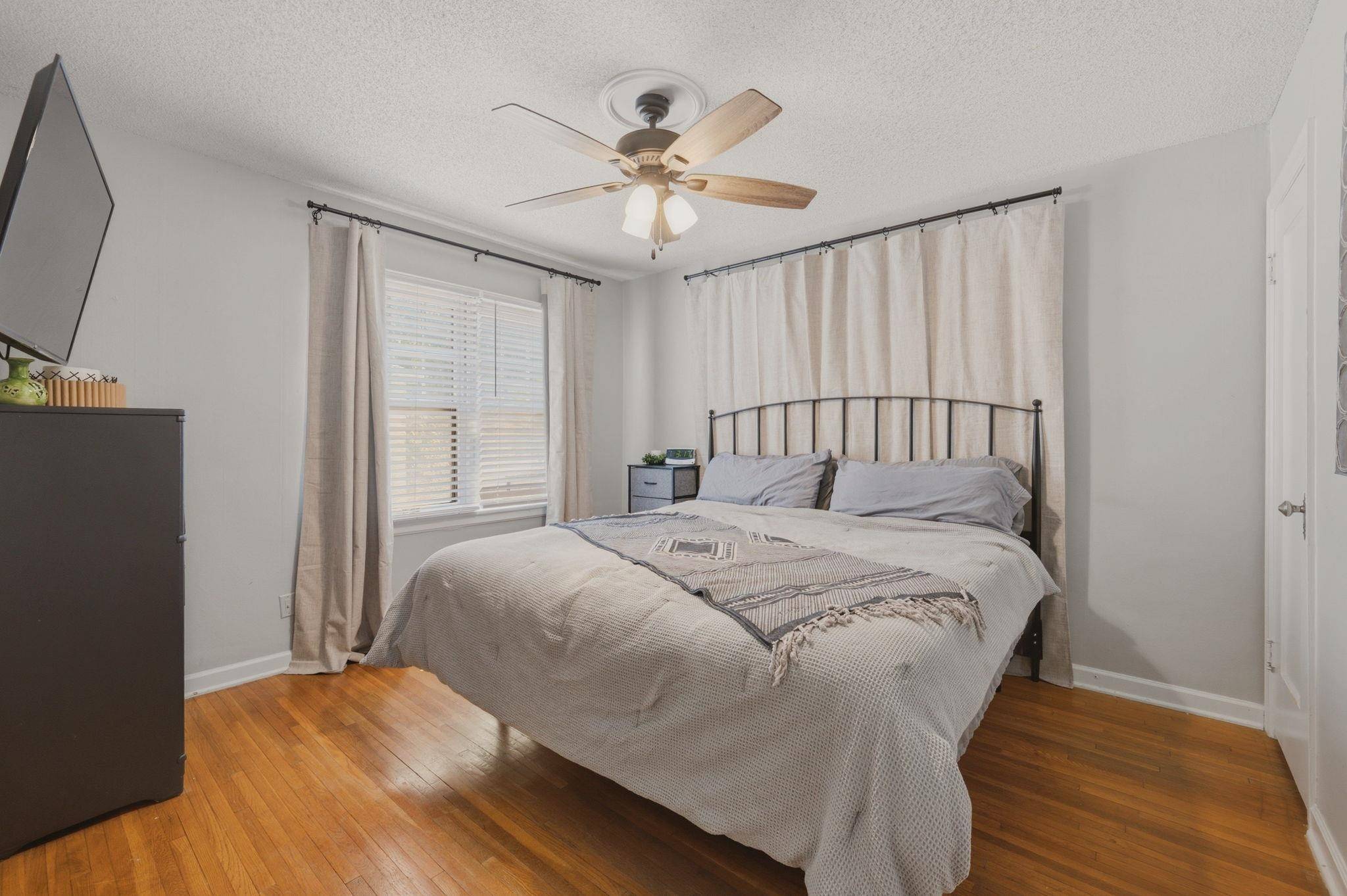 260 S Minneapolis Ave, Wichita, KS 67211