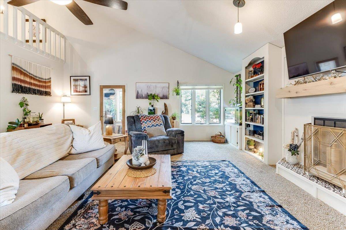 1713 E Brendonwood RD, Derby, KS 67037