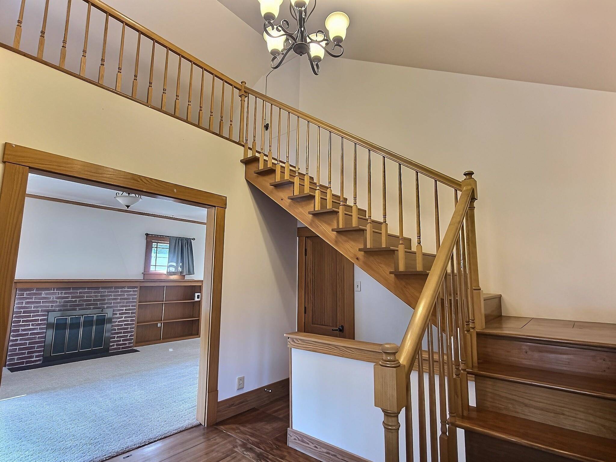 308 SE 2nd St, Newton, KS 67114