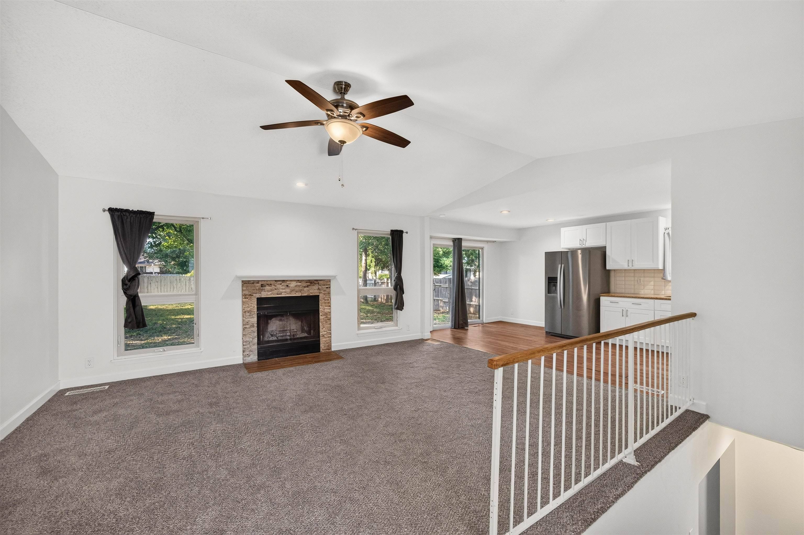 207 E North Point St, Derby, KS 67037