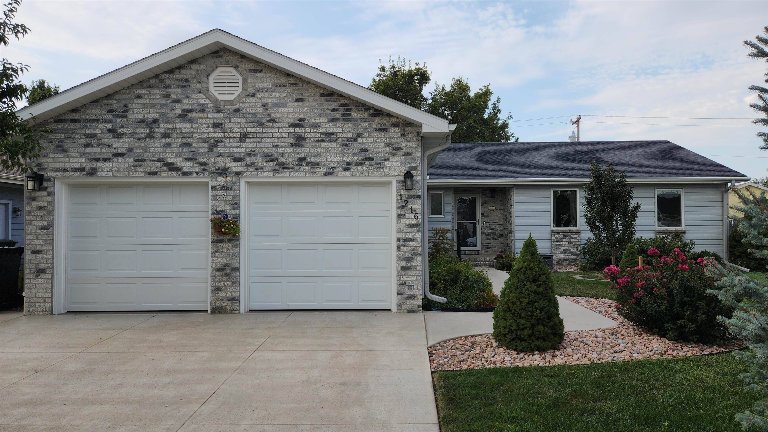 1216 E Republic Avenue, Salina, KS 67401