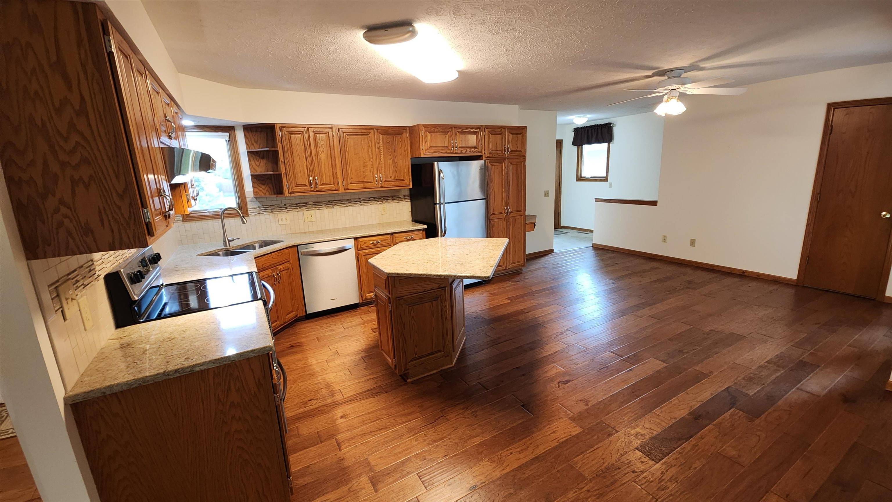 1216 E Republic Avenue, Salina, KS 67401