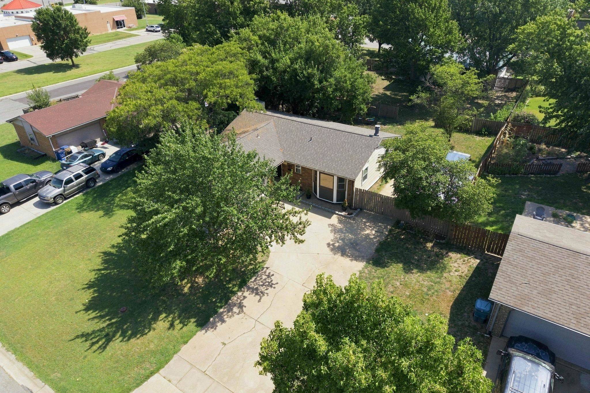 1210 N Morris, Rose Hill, KS 67133