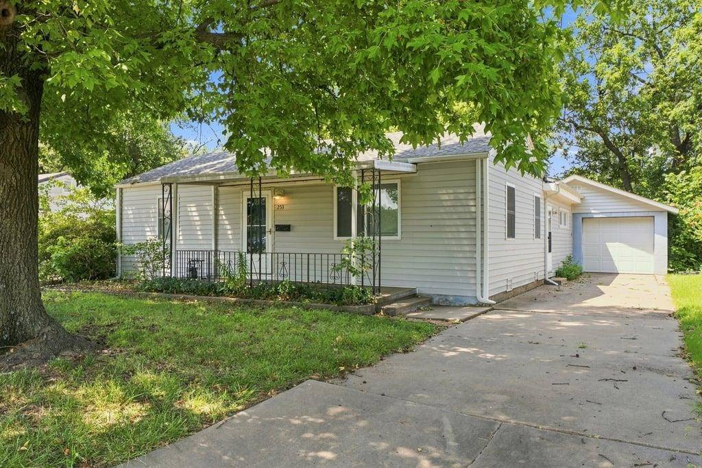 253 N Nelson Ave., Haysville, KS 67060