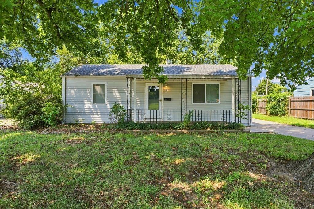 253 N Nelson Ave., Haysville, KS 67060