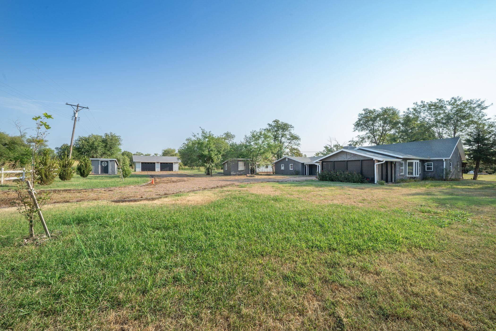 2634 SE Viney Ave, Murdock, KS 67111