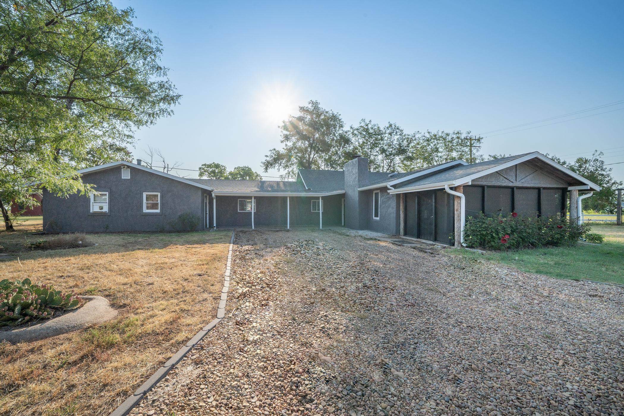 2634 SE Viney Ave, Murdock, KS 67111