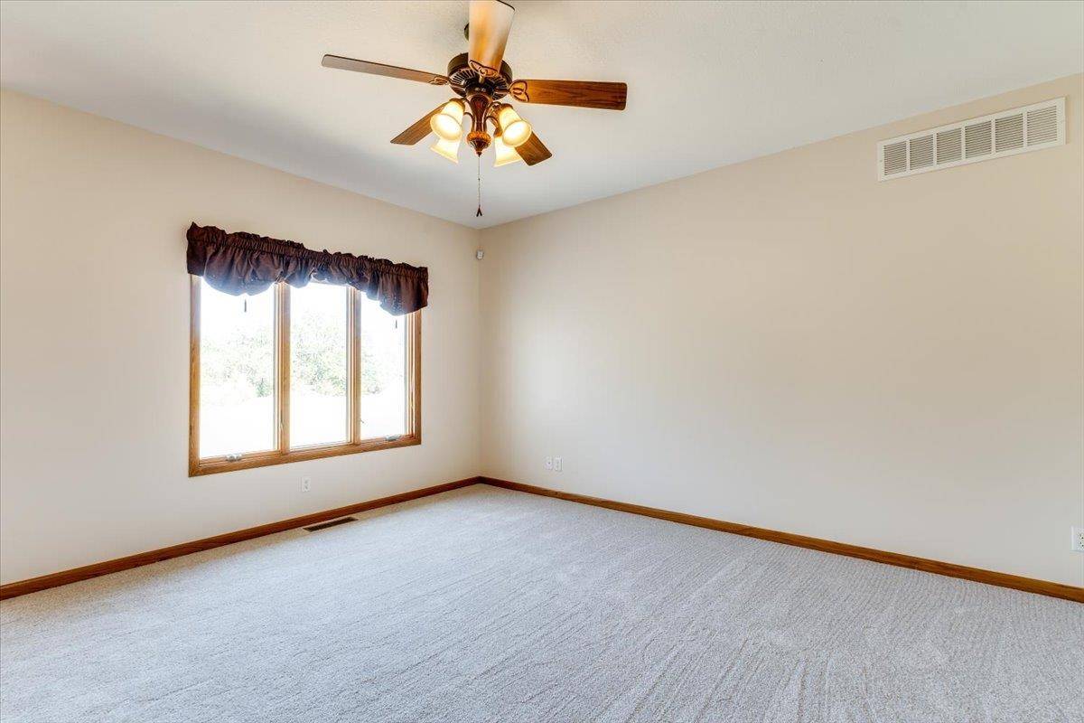 718 22nd, Newton, KS 67114