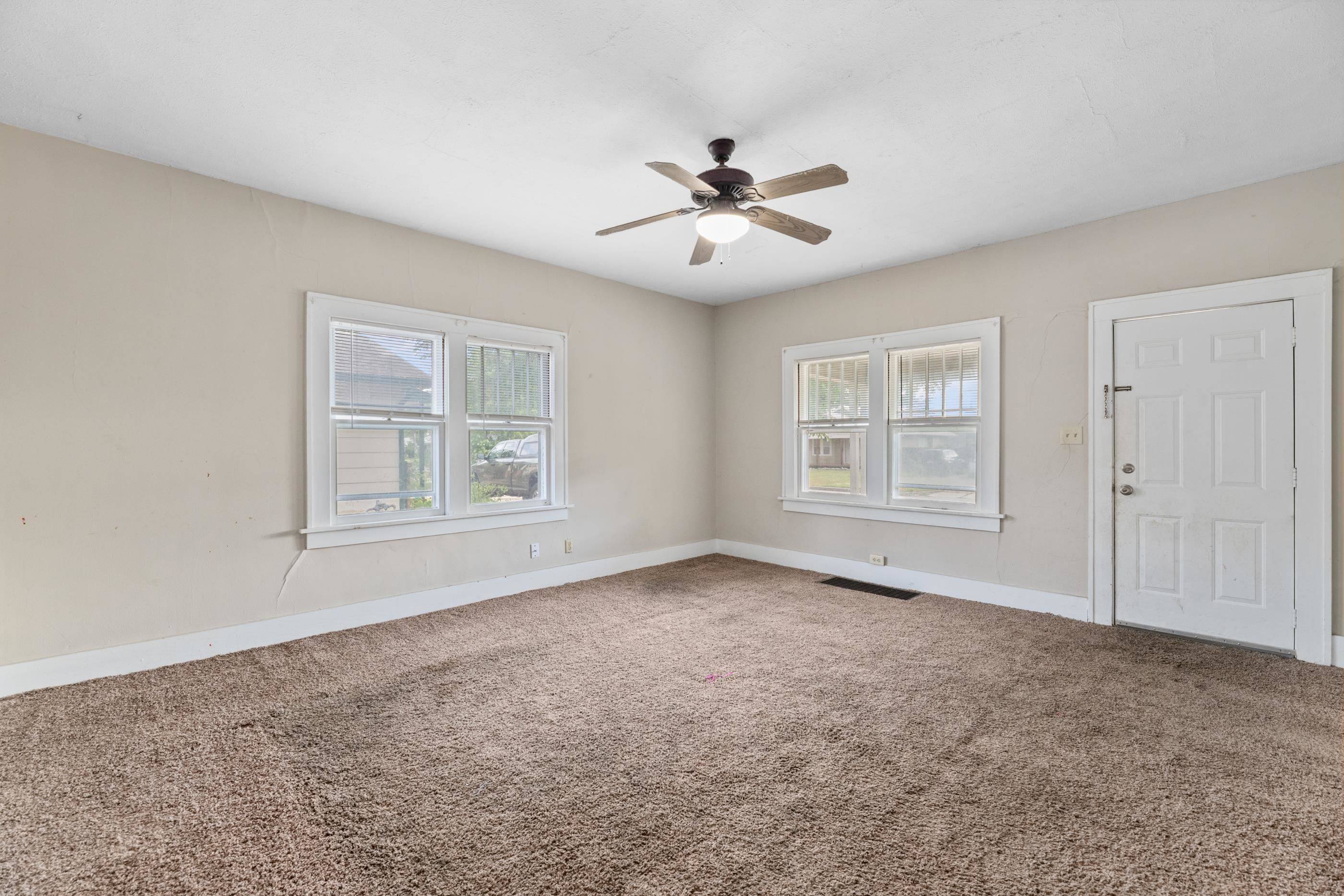 1629 S Richmond Ave, Wichita, KS 67213