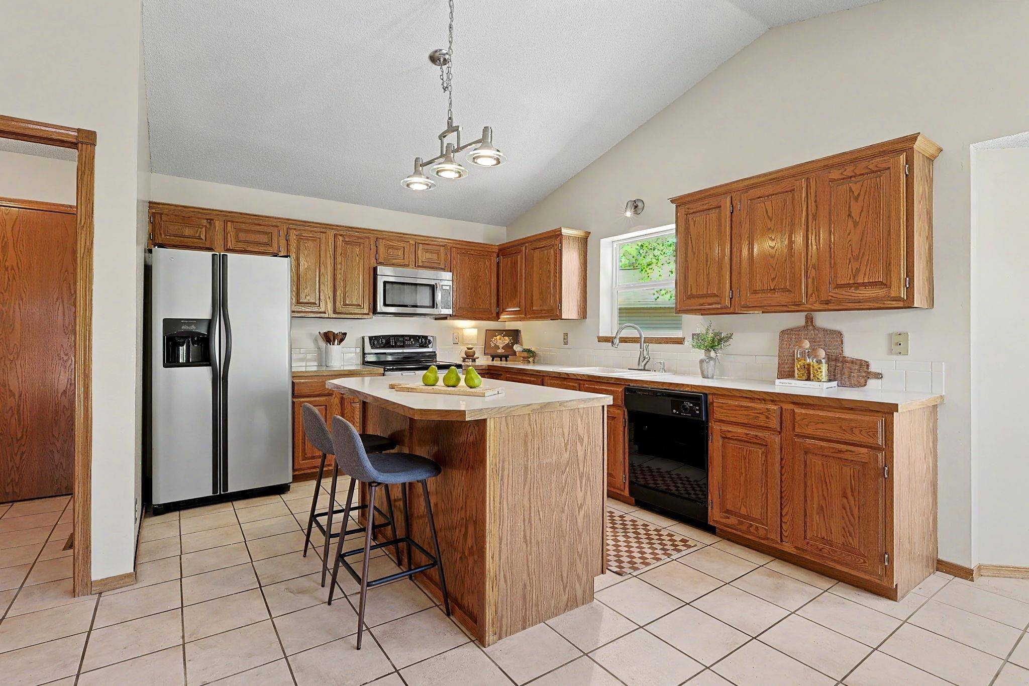 2933 N Parkwood Ct., Wichita, KS 67226