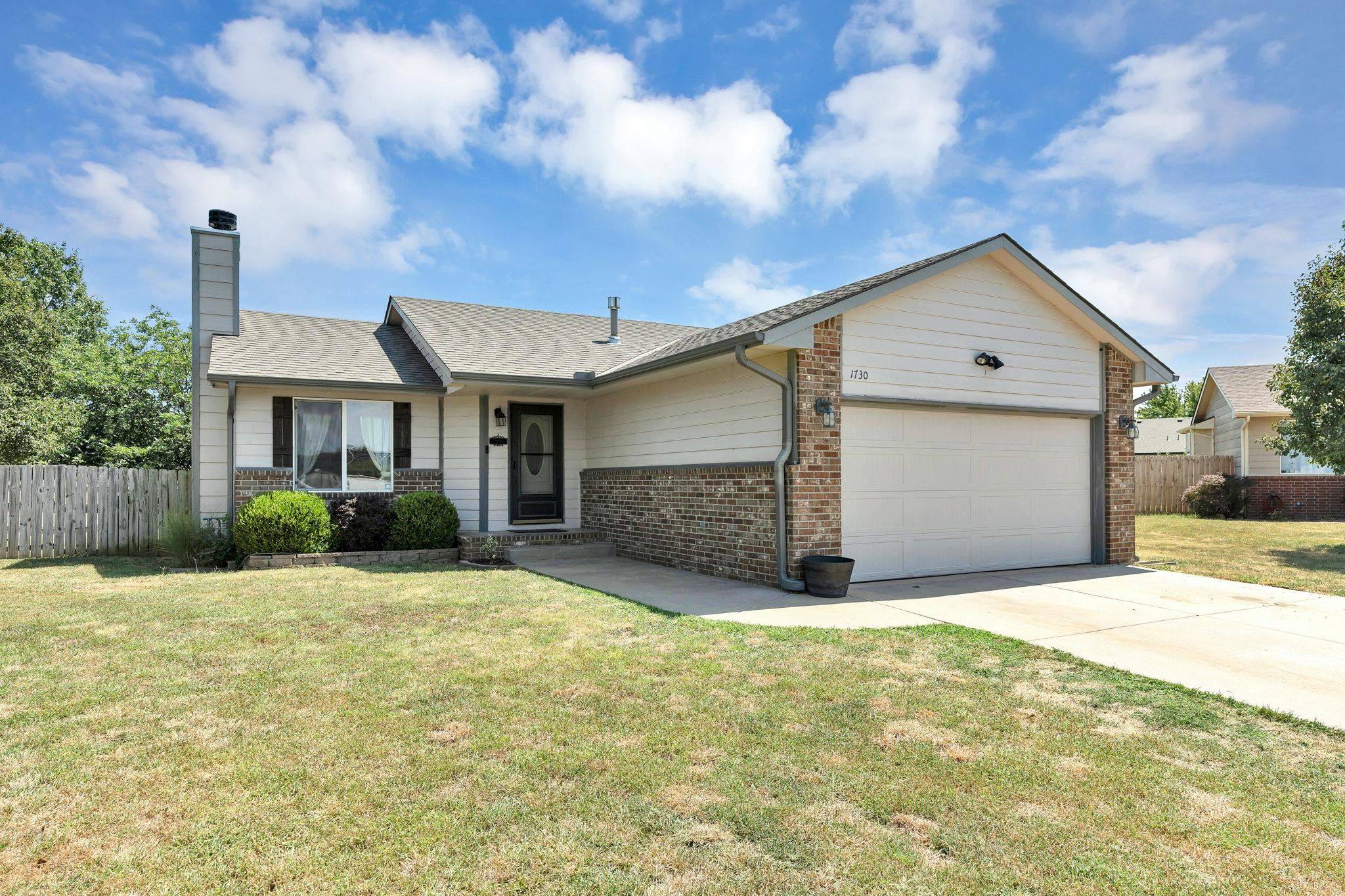 1730 E Winterset Circle, Wichita, KS 67052