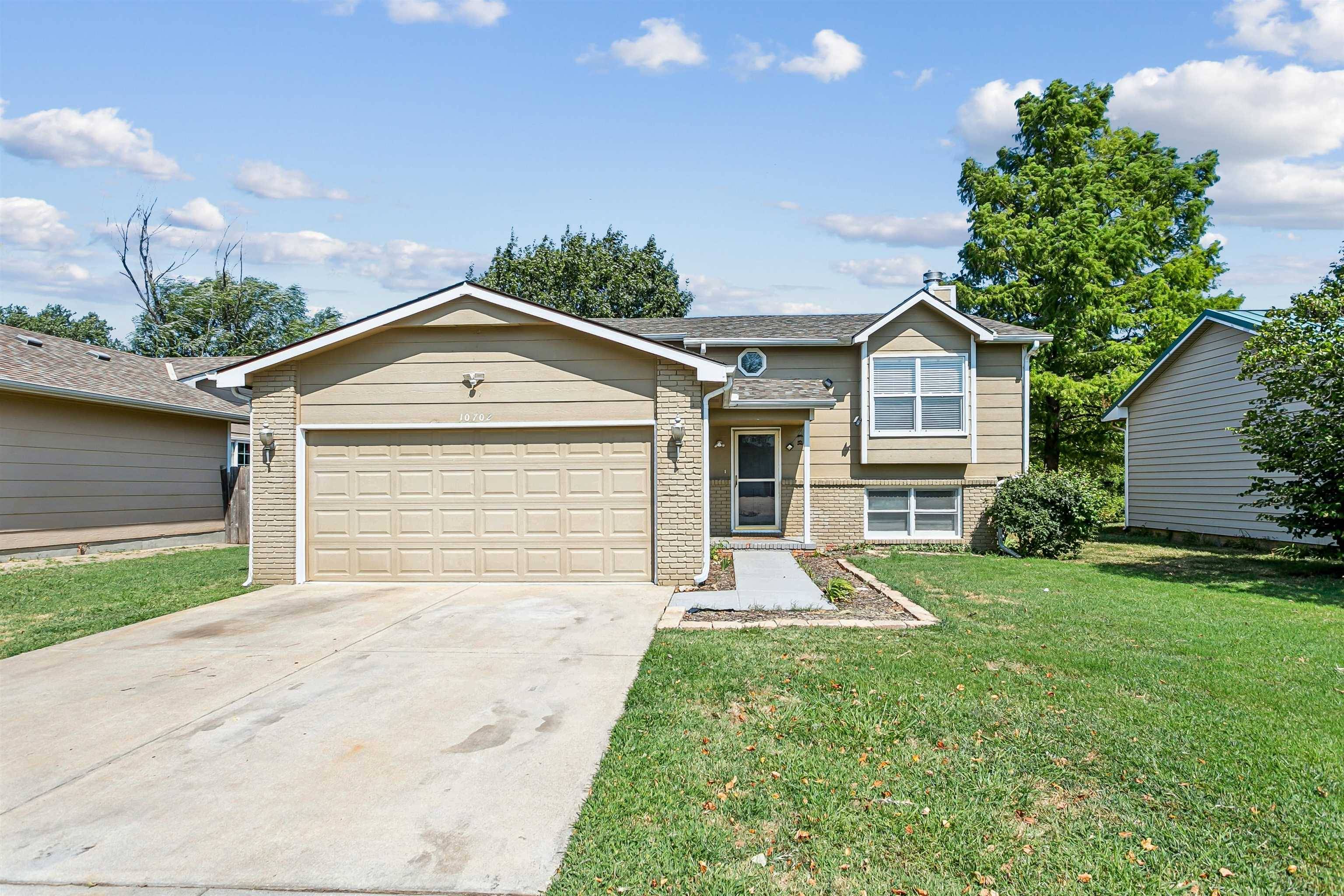 10702 E Bluestem St, Wichita, KS 67207