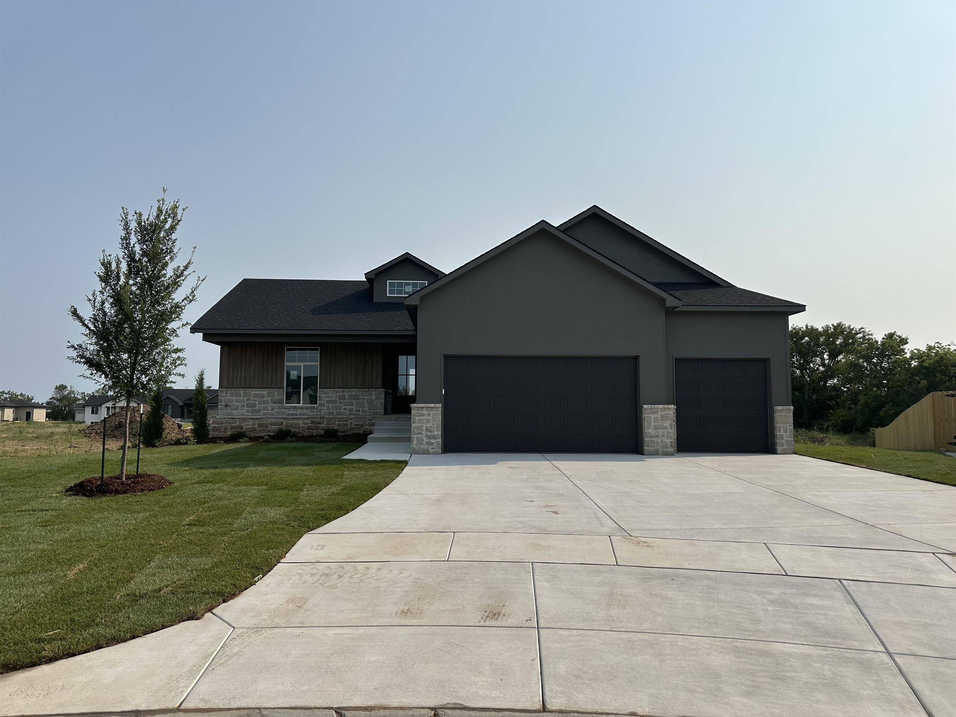 3429 S Linden Ct, Wichita, KS 67210