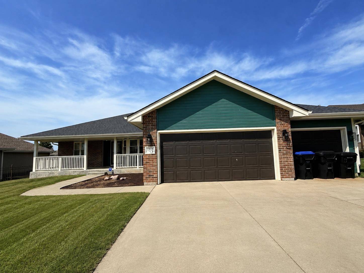 4513 SW Lakeside Dr, Topeka, KS 66610