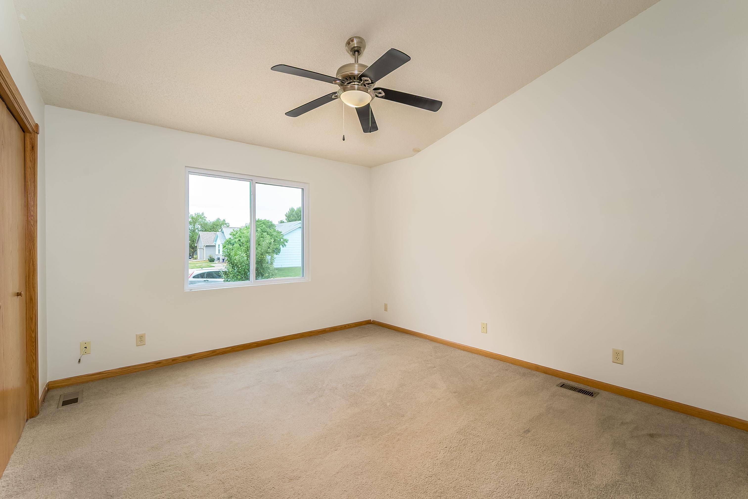6416 N Chisholm Pointe St, Park City, KS 67219