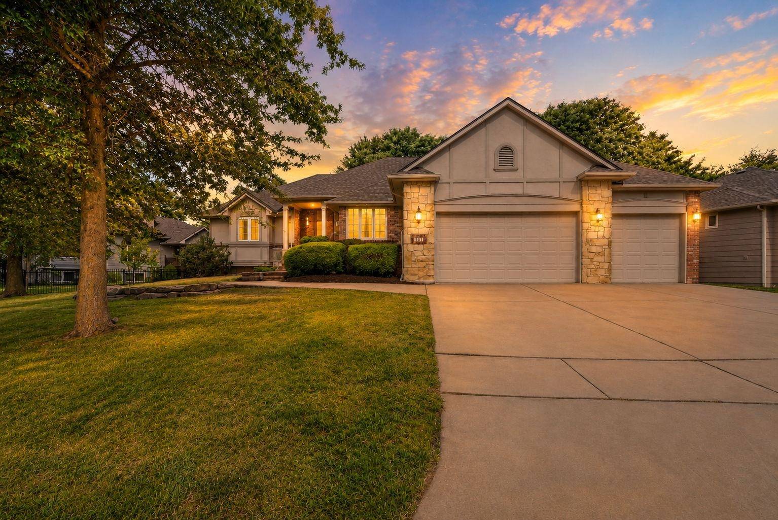 121 S Lakeside Dr., Andover, KS 67002