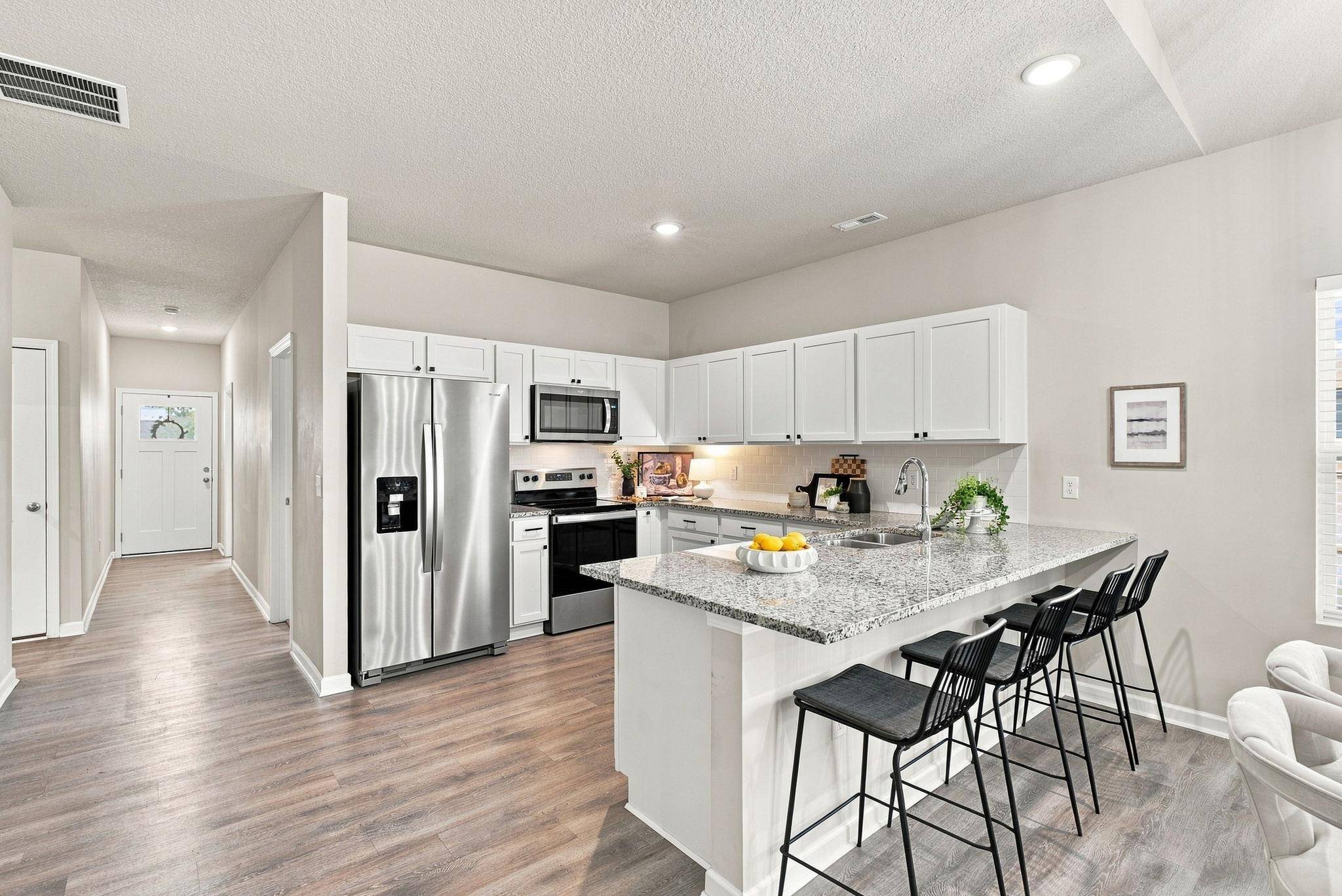 211 S Gatewood St, Valley Center, KS 67147-4741