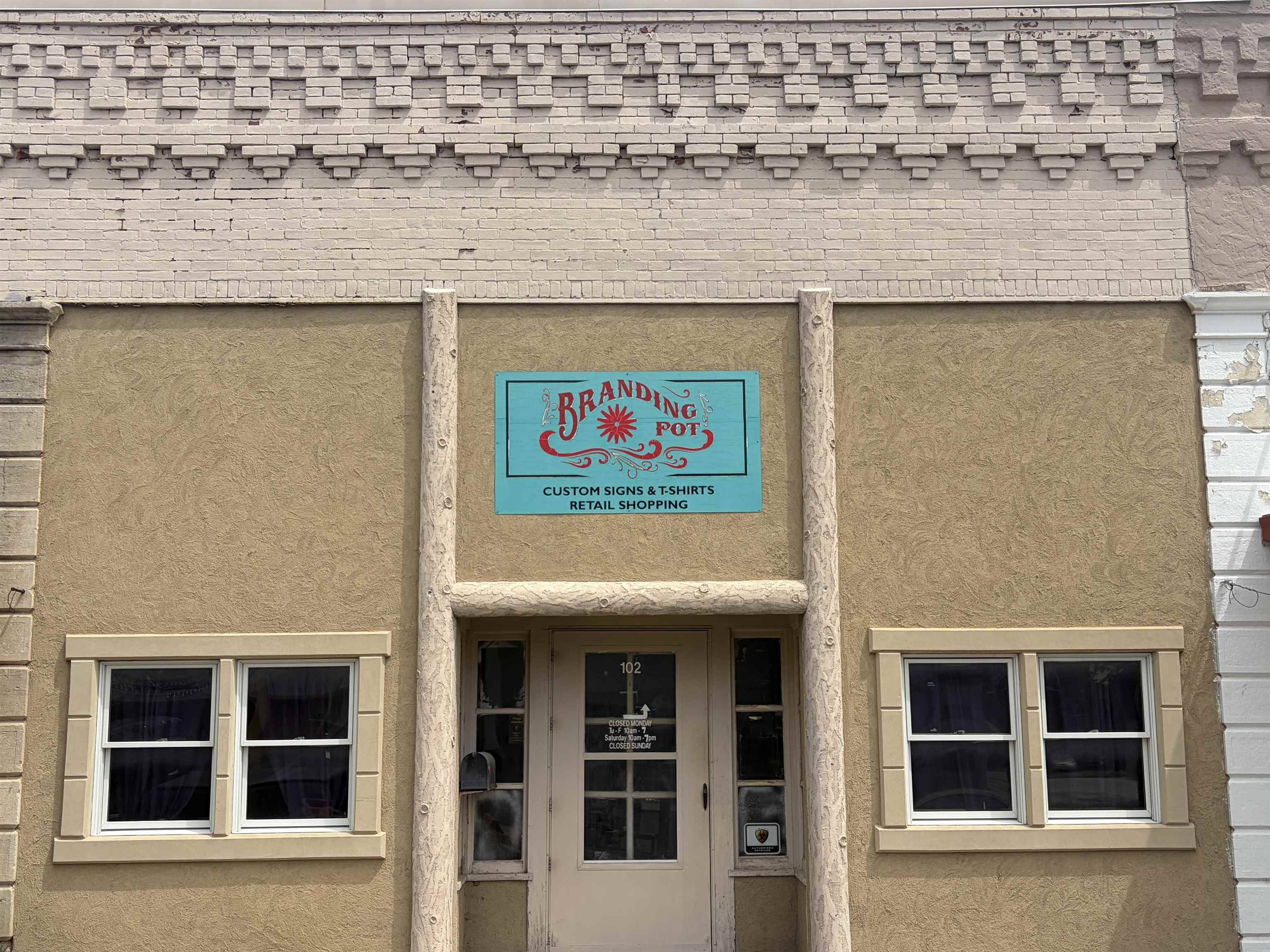 102 N Main, Eureka, KS 67045