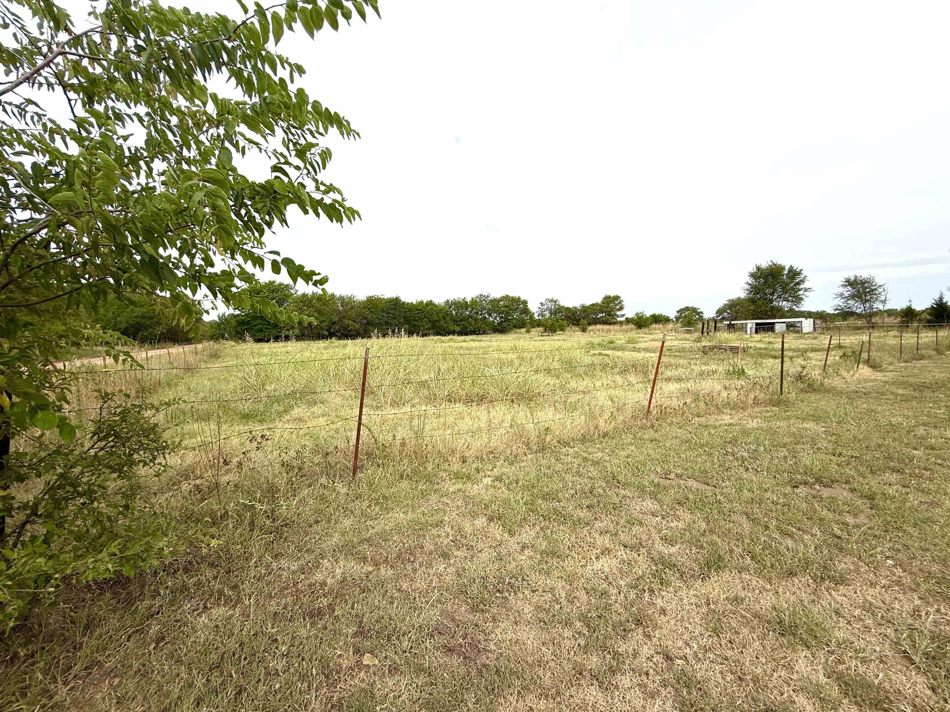 1006 NW 70 RD, Attica, KS 67009