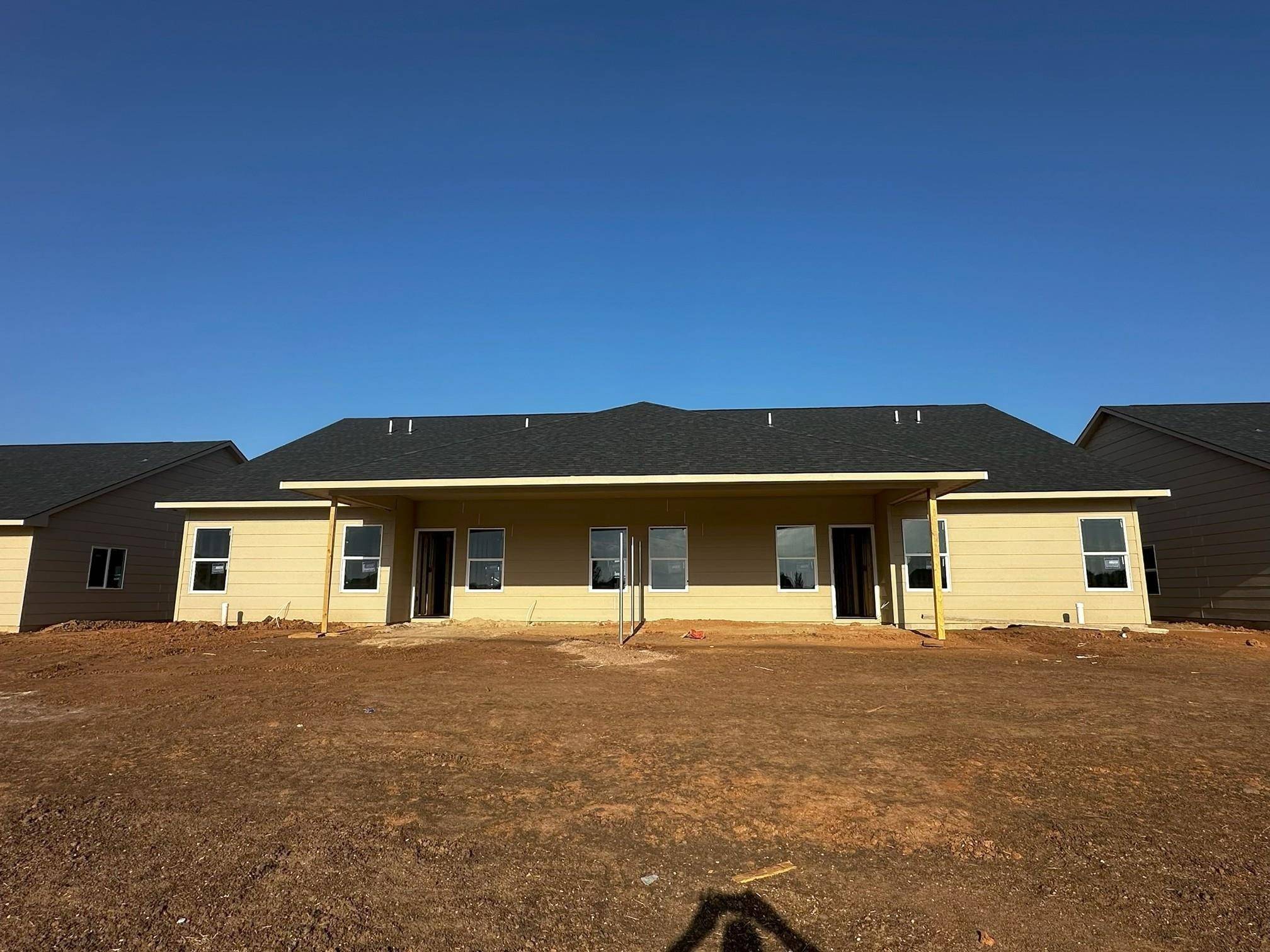 810 N Wheatland St, Wichita, KS 67235