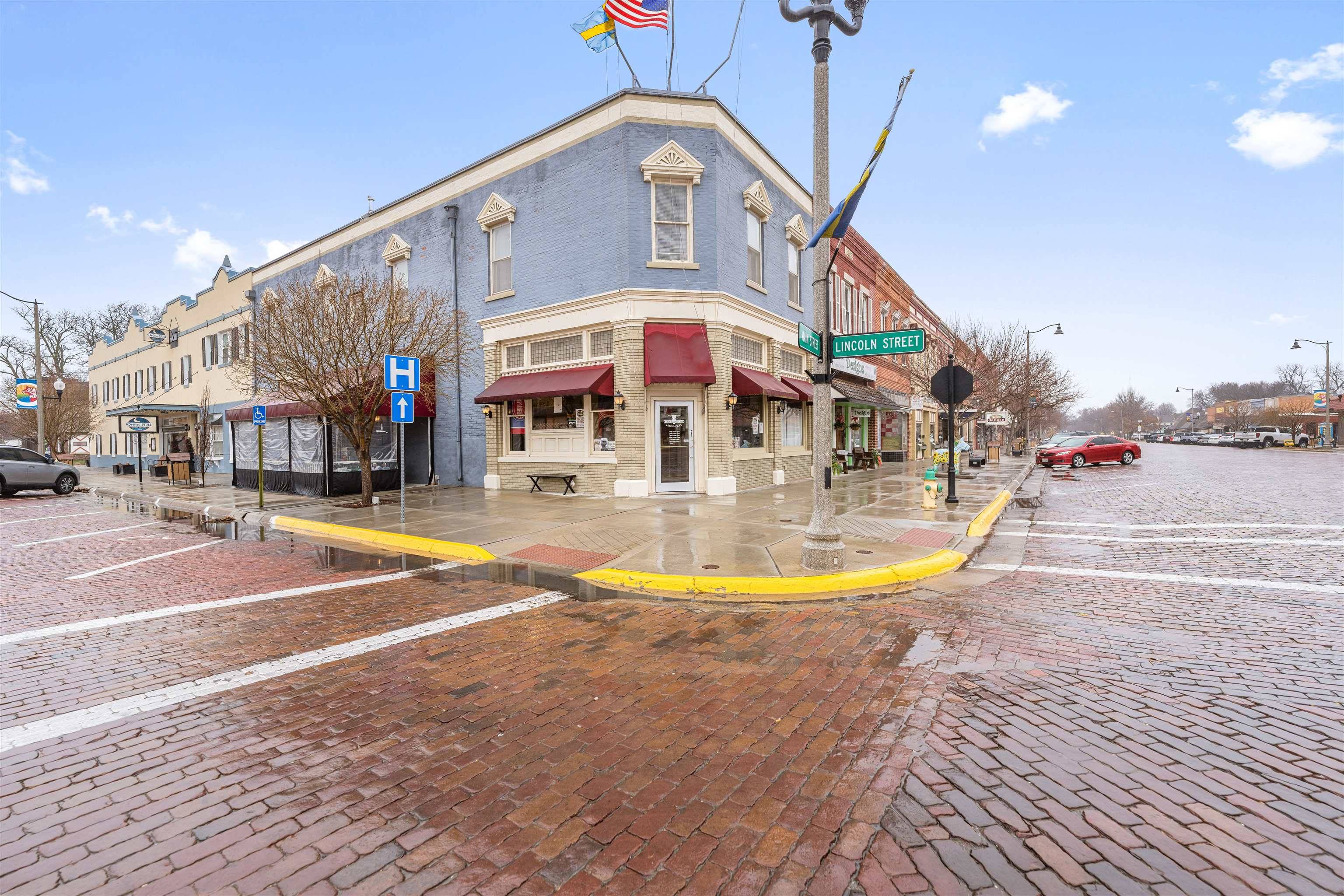 101 N Main St., Lindsborg, KS 67456