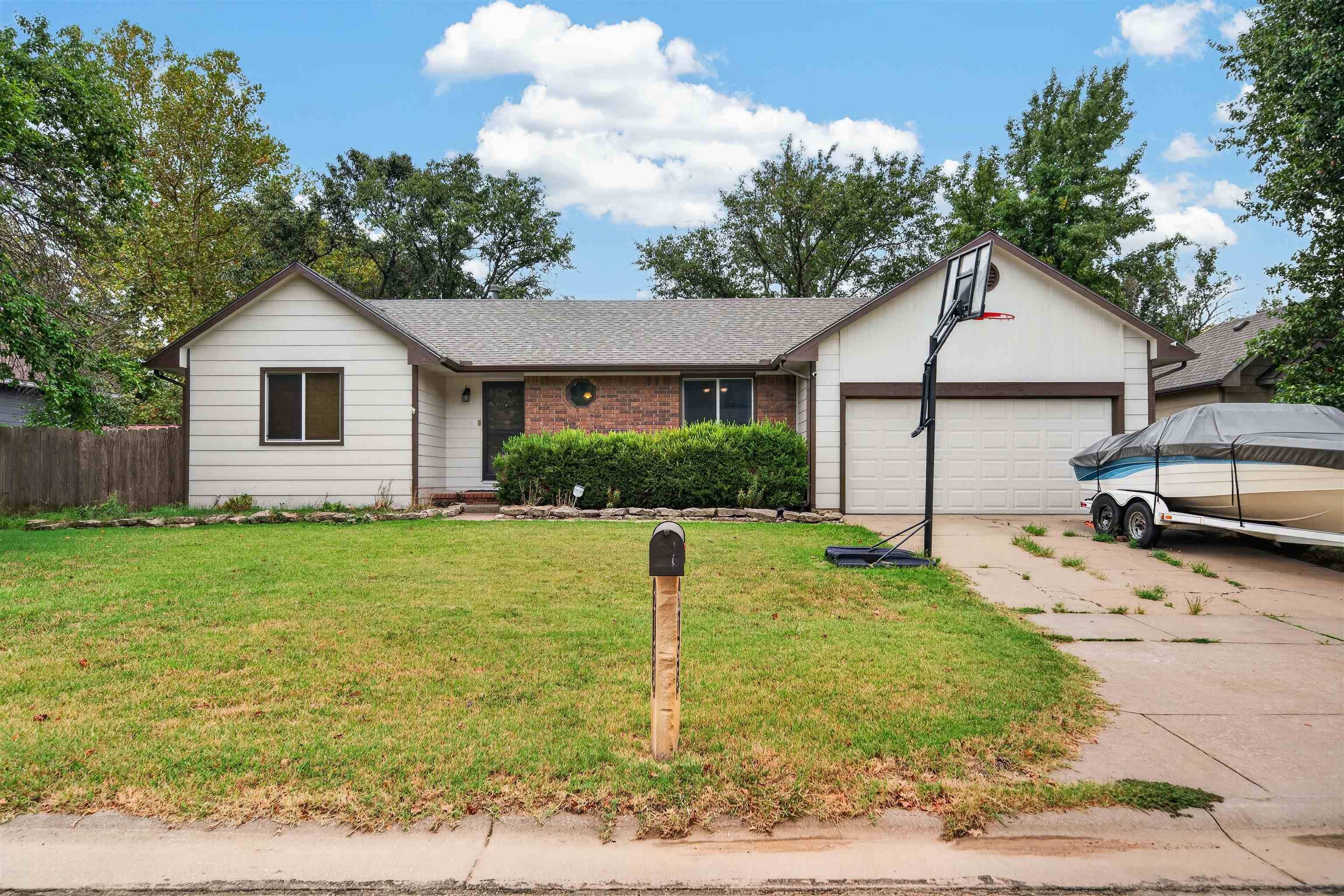 2153 S Lark Ct, Wichita, KS 67209