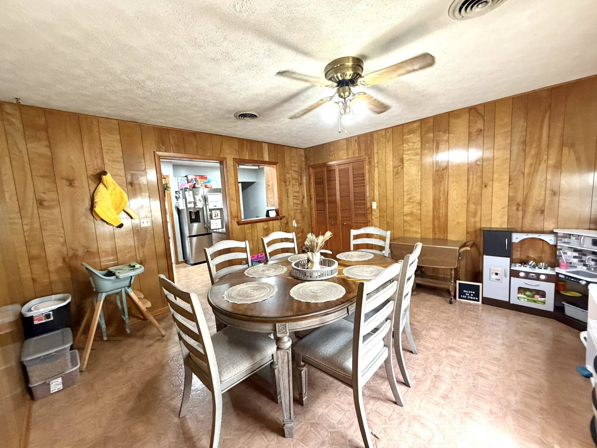 308 Pembroke Ln., Ellinwood, KS 67526