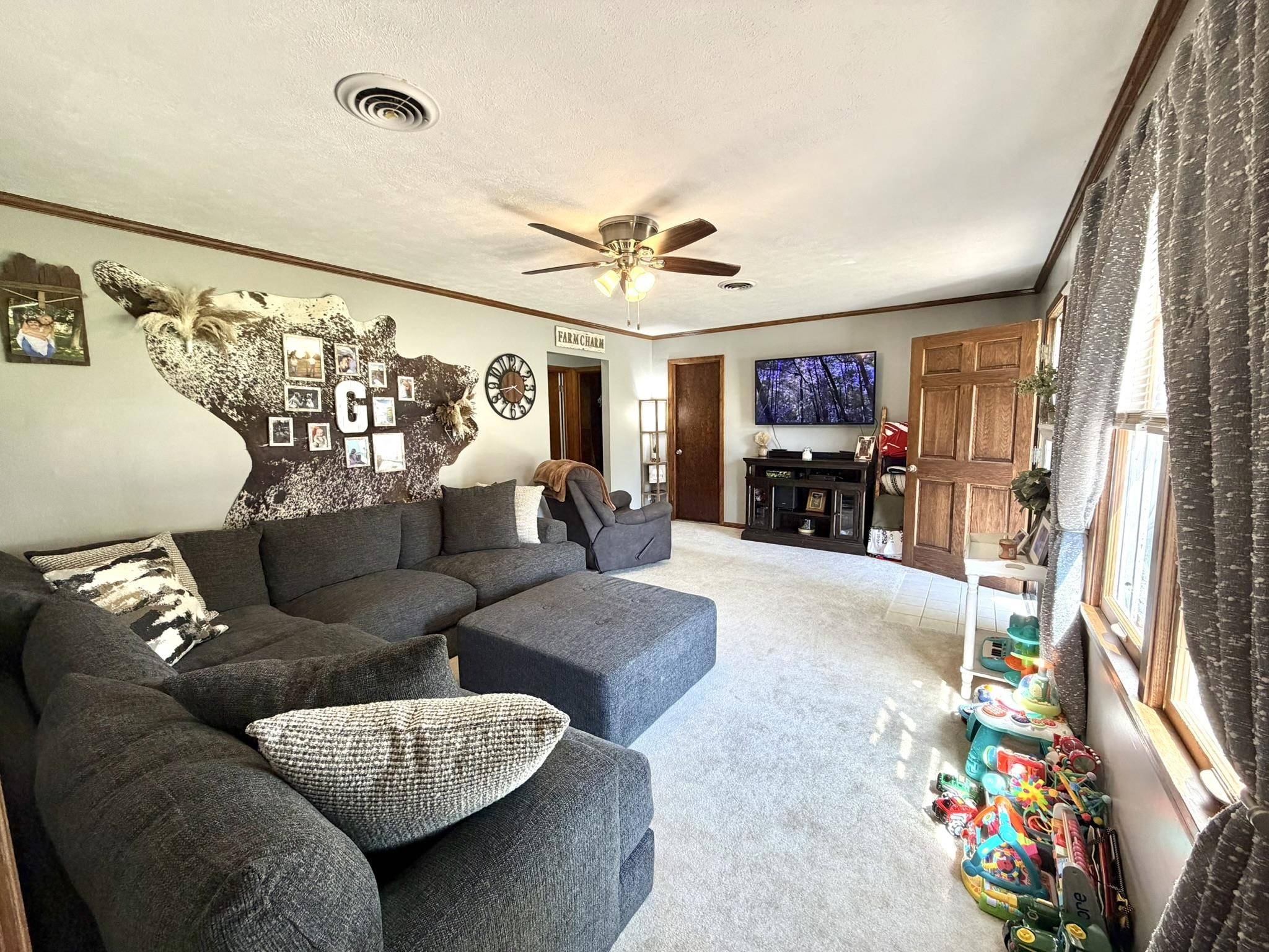 308 Pembroke Ln., Ellinwood, KS 67526