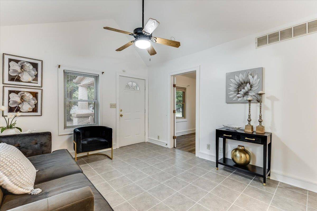444 N Edwards, Wichita, KS 67203-5343