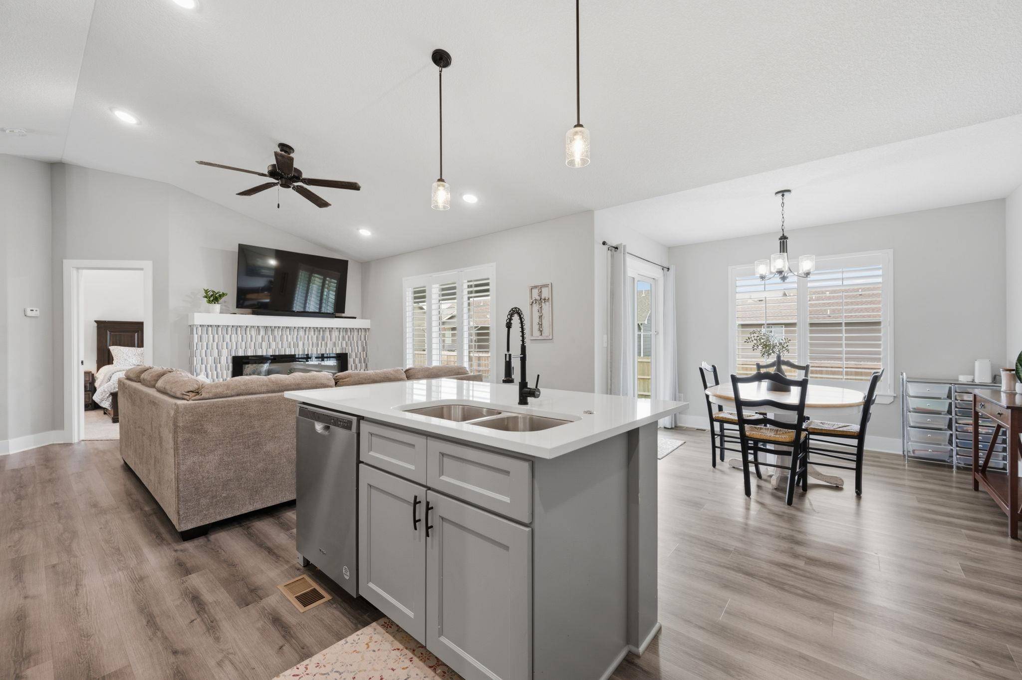2327 S Chateau, Wichita, KS 67207