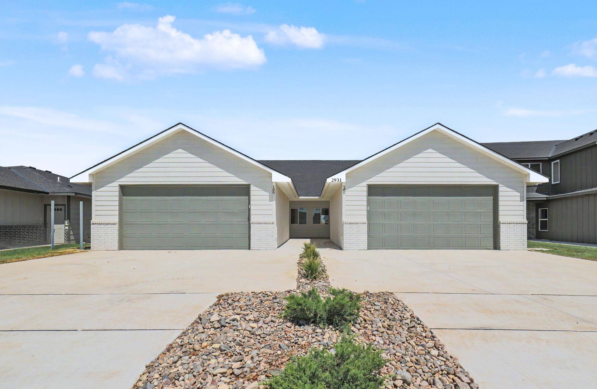 2931 S Cedar Crest Ct #200, Wichita, KS 67215