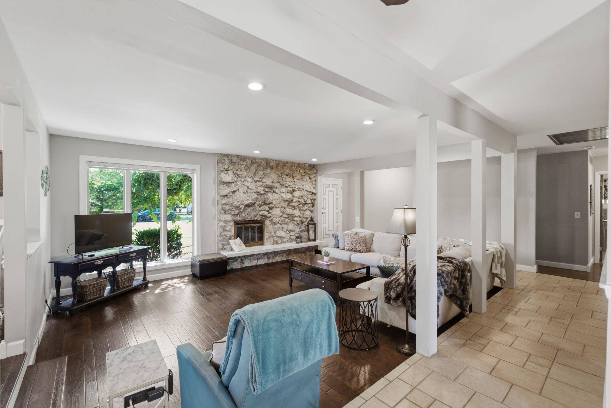 1511 S Phyllis Ln, Andover, KS 67002