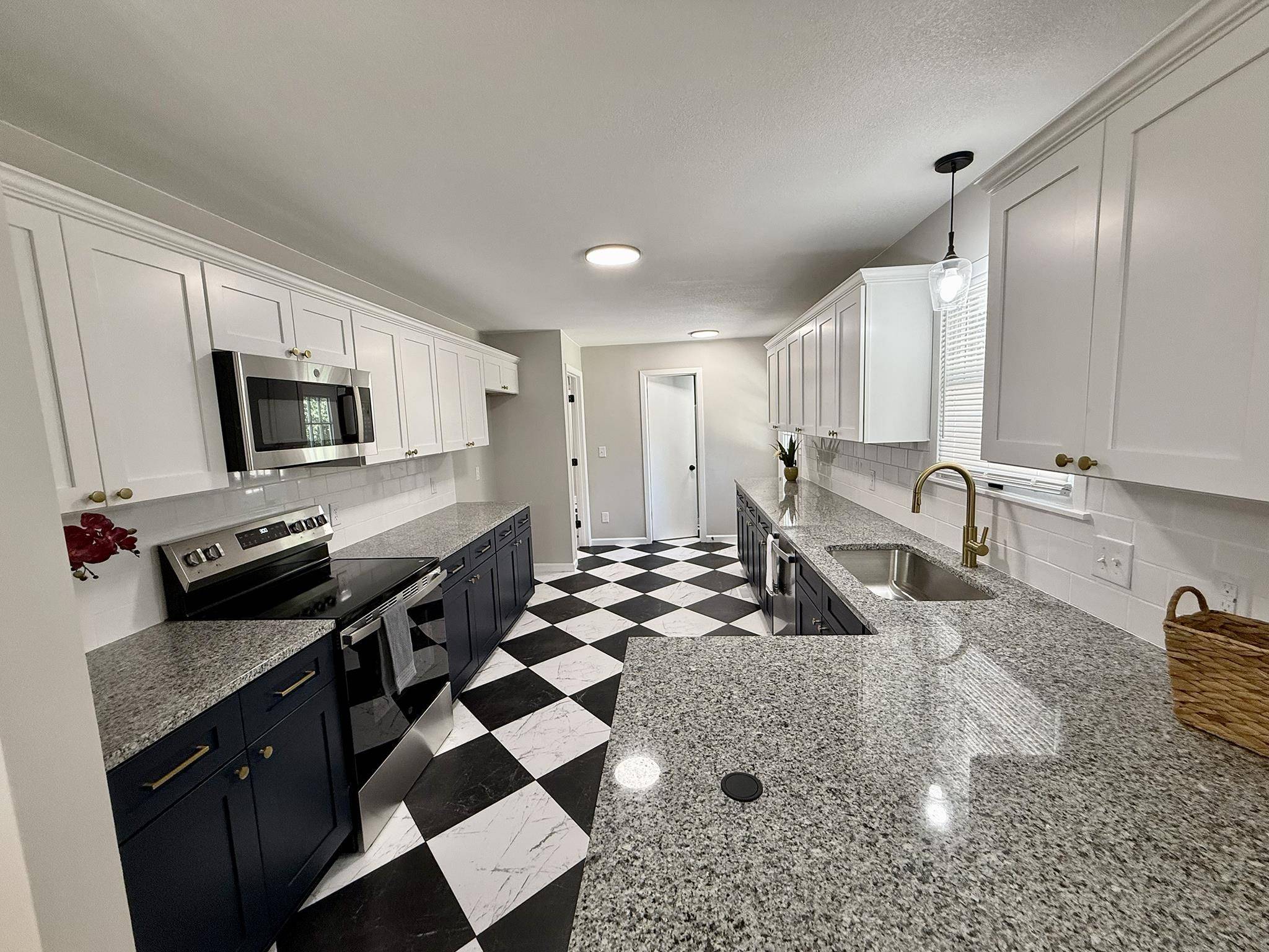 4 Regal Crescent, North Newton, KS 67117