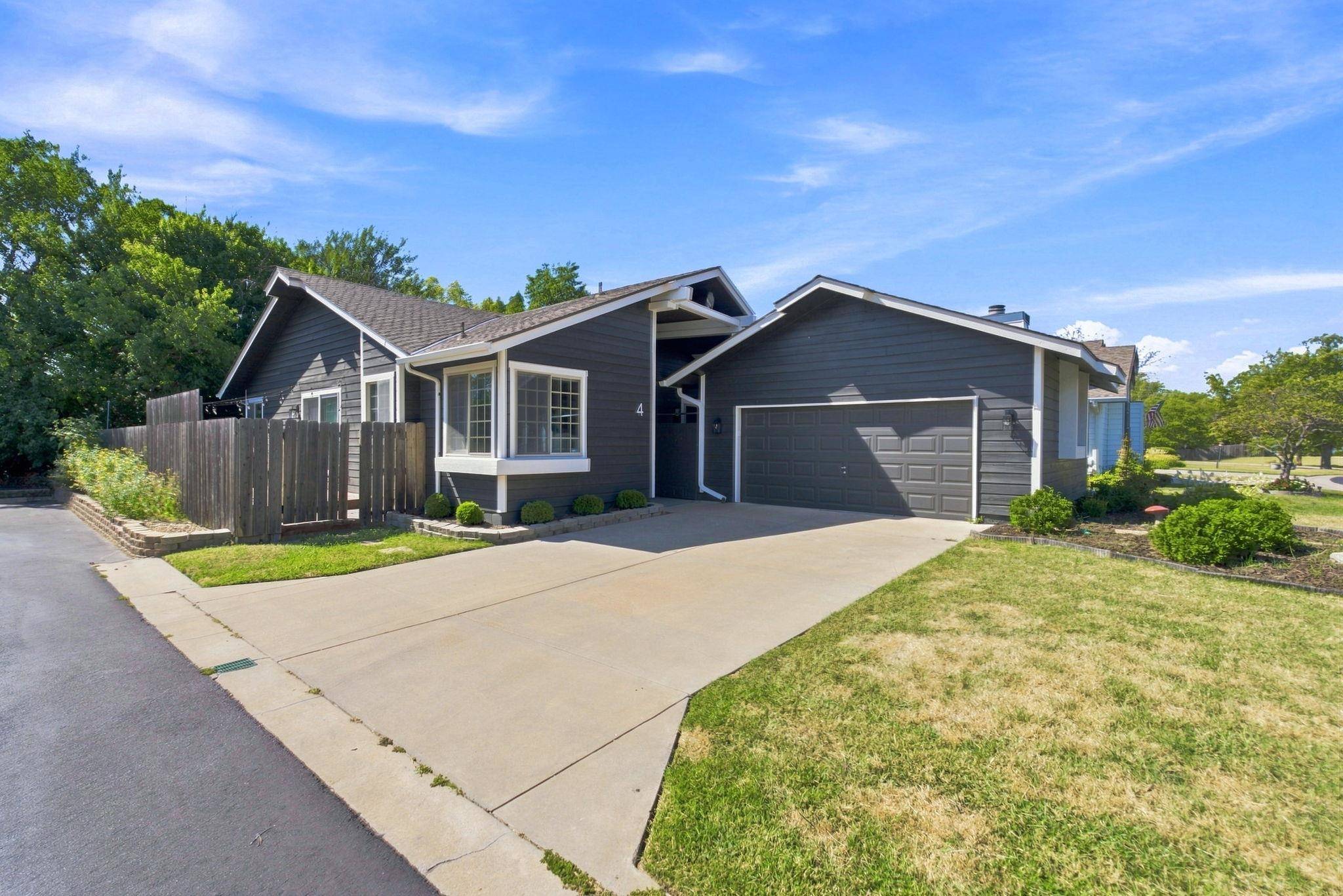 7333 E 22nd St N, Wichita, KS 67226
