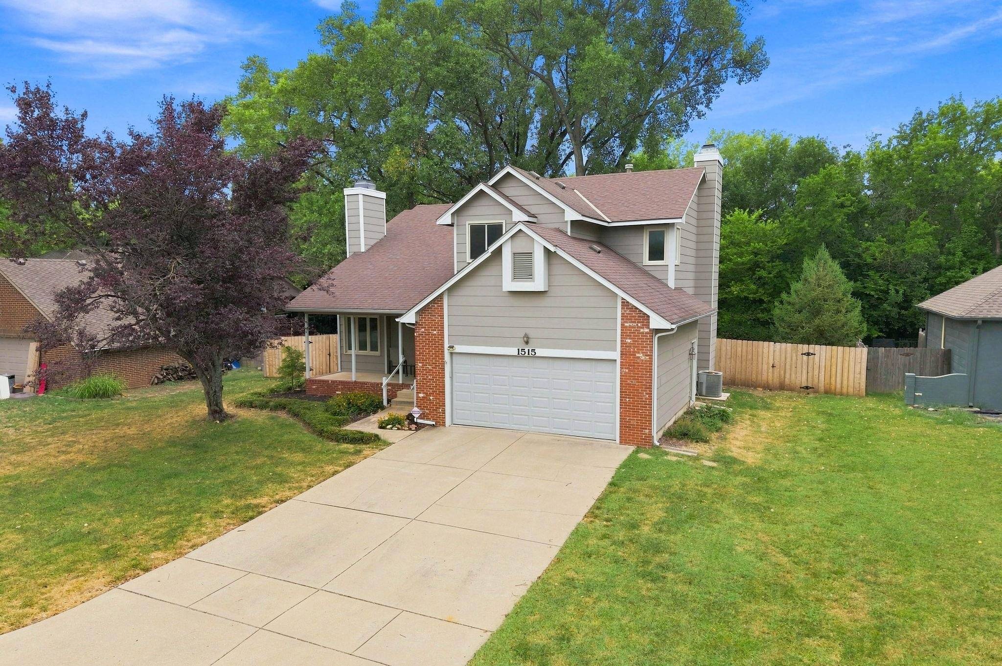 1515 S Spring Hollow Cir, Wichita, KS 67230