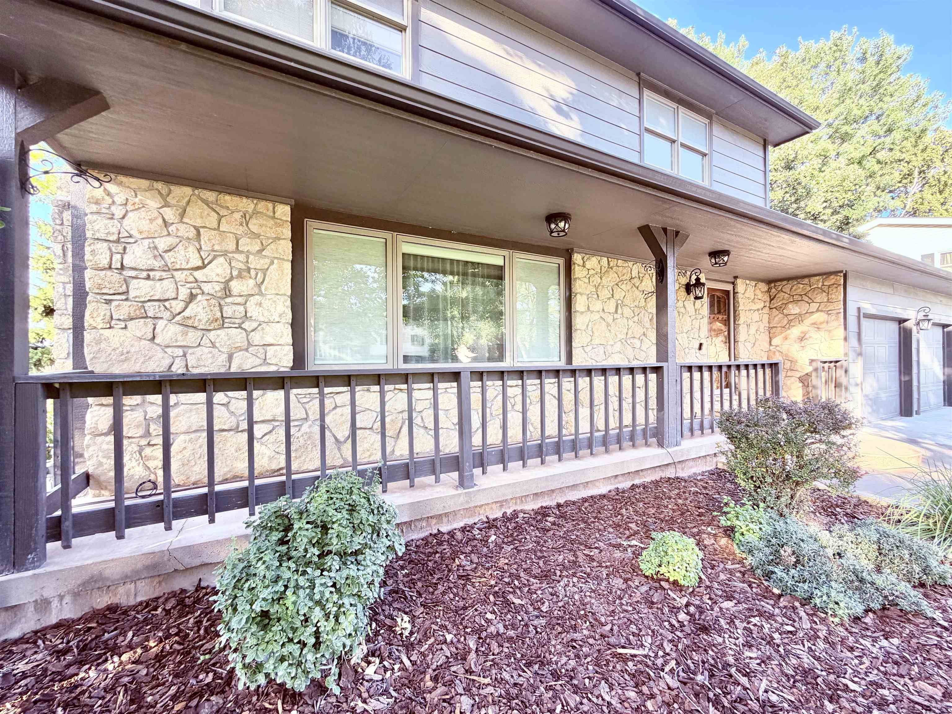 47 Angelina Dr, Augusta, KS 67010